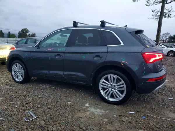 WA1BNAFY5K2058703 2019 AUDI Q5 - Image 2