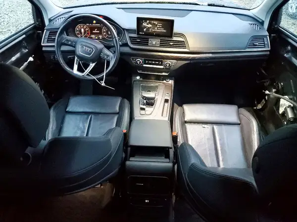 WA1BNAFY5K2058703 2019 AUDI Q5 - Image 8