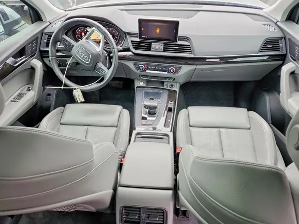 WA1BNAFY5K2059785 2019 AUDI Q5 - Image 8
