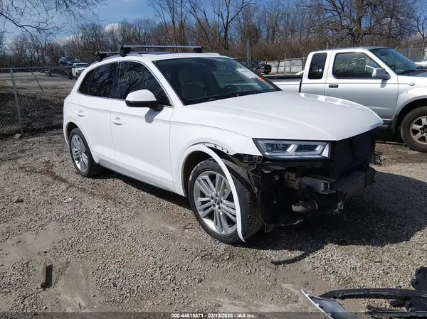 WA1BNAFY5K2068907 2019 AUDI Q5 - Image 1