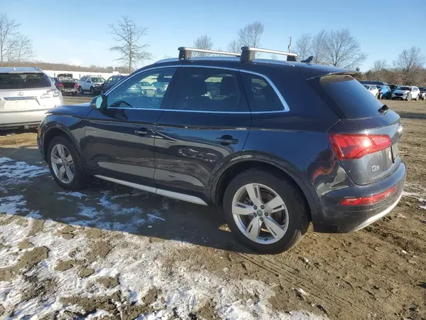 WA1BNAFY5K2072763 2019 AUDI Q5 - Image 2