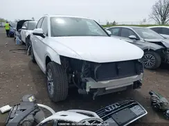 WA1BNAFY5K2073444 2019 AUDI Q5