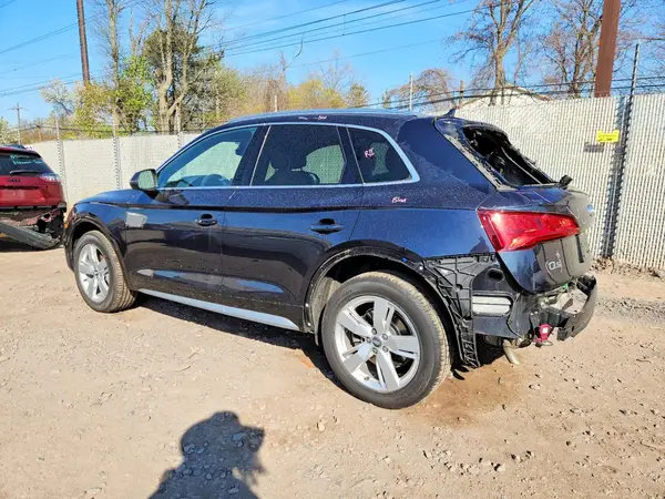 WA1BNAFY5K2077350 2019 AUDI Q5 - Image 2