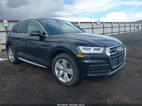WA1BNAFY5K2079938 2019 AUDI Q5 - Image 1