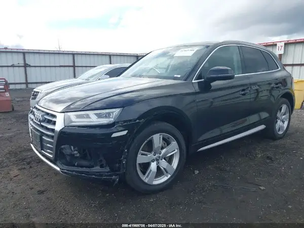 WA1BNAFY5K2079938 2019 AUDI Q5 - Image 2