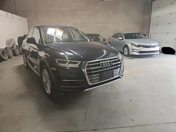 WA1BNAFY5K2083360 2019 AUDI Q5 - Image 1
