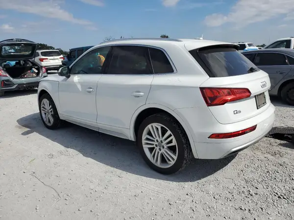 WA1BNAFY5K2085108 2019 AUDI Q5 - Image 2