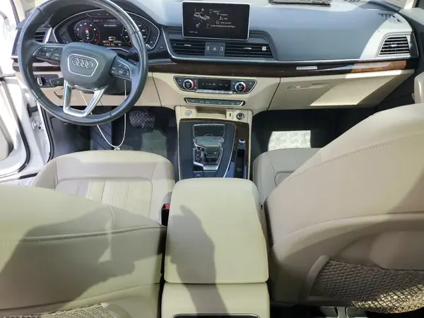 WA1BNAFY5K2085108 2019 AUDI Q5 - Image 8