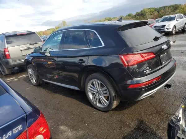 WA1BNAFY5K2086744 2019 AUDI Q5 - Image 2