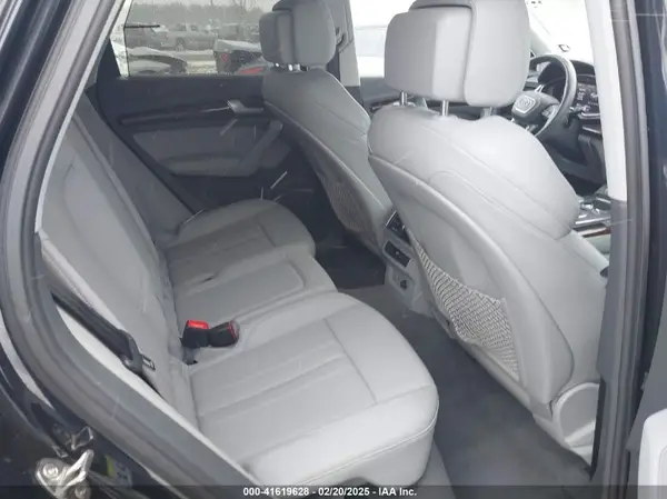 WA1BNAFY5K2094343 2019 AUDI Q5 - Image 8