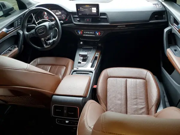 WA1BNAFY5K2103199 2019 AUDI Q5 - Image 8