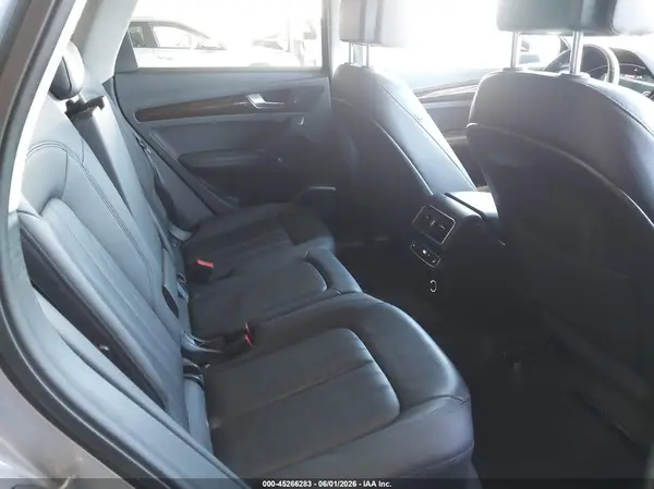 WA1BNAFY5K2103218 2019 AUDI Q5 - Image 8