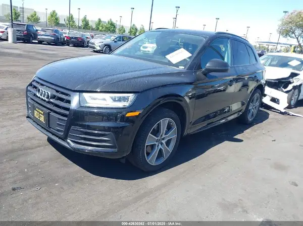 WA1BNAFY5K2112503 2019 AUDI Q5 - Image 2