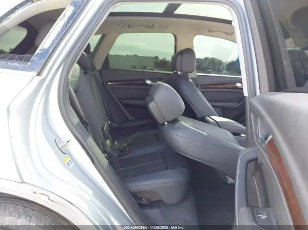 WA1BNAFY5K2126675 2019 AUDI Q5 - Image 8