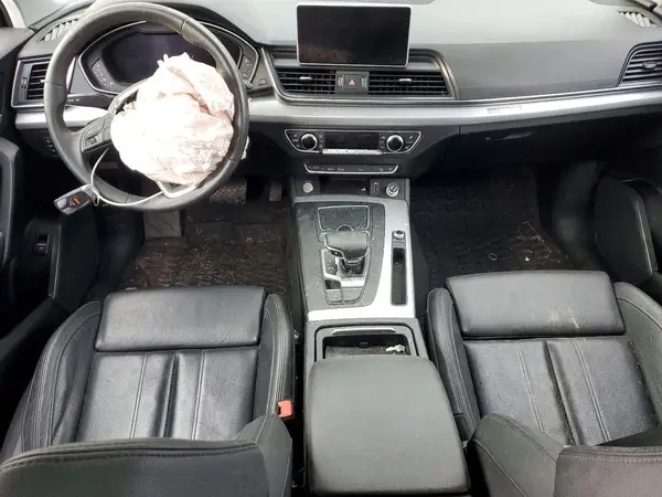 WA1BNAFY5K2128586 2019 AUDI Q5 - Image 8