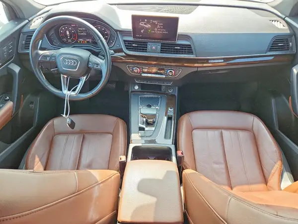 WA1BNAFY5K2132069 2019 AUDI Q5 - Image 8