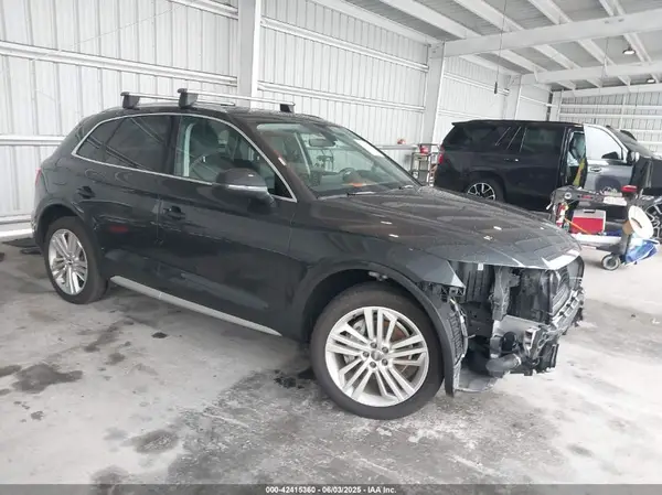 WA1BNAFY5K2133206 2019 AUDI Q5 - Image 1