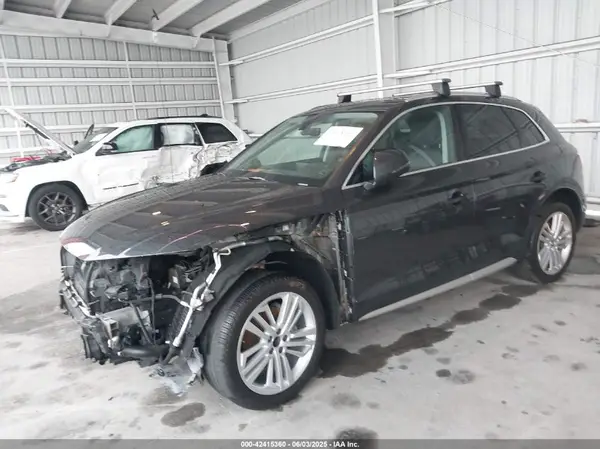 WA1BNAFY5K2133206 2019 AUDI Q5 - Image 2