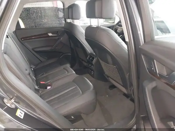 WA1BNAFY5K2133206 2019 AUDI Q5 - Image 8