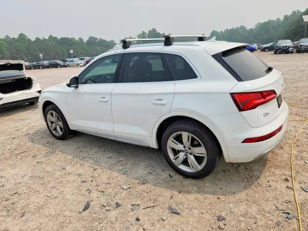 WA1BNAFY5K2139751 2019 AUDI Q5 - Image 2