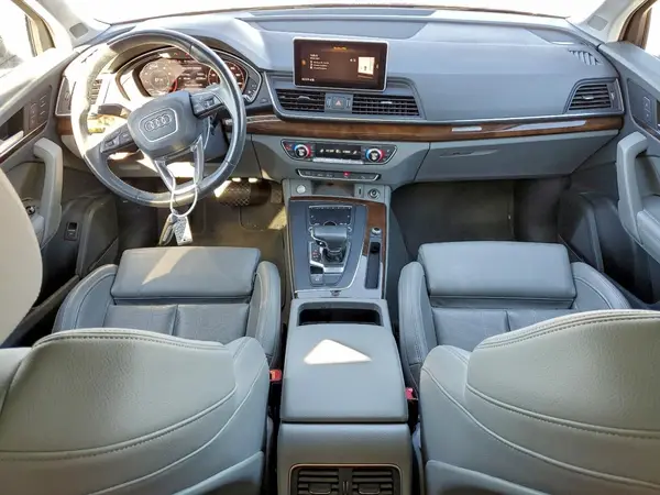 WA1BNAFY5K2142164 2019 AUDI Q5 - Image 8