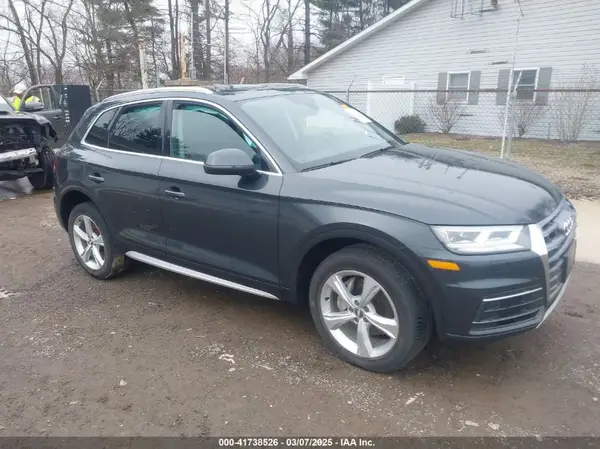 WA1BNAFY5L2010054 2020 AUDI Q5 - Image 1