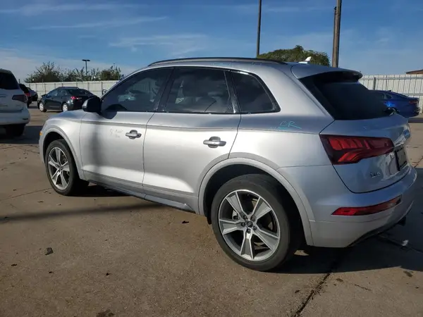 WA1BNAFY5L2049159 2020 AUDI Q5 - Image 2