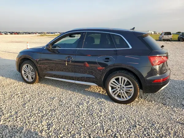 WA1BNAFY5L2071596 2020 AUDI Q5 - Image 2