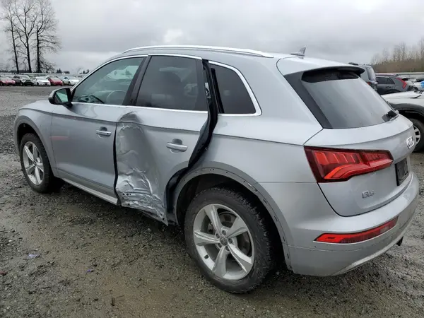 WA1BNAFY5L2081478 2020 AUDI Q5 - Image 2