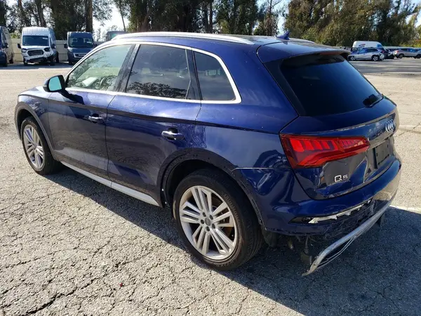 WA1BNAFY6J2005586 2018 AUDI Q5 - Image 2