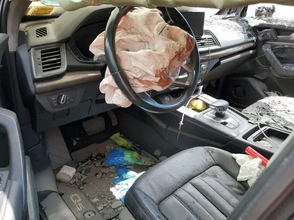 WA1BNAFY6J2005636 2018 AUDI Q5 - Image 8