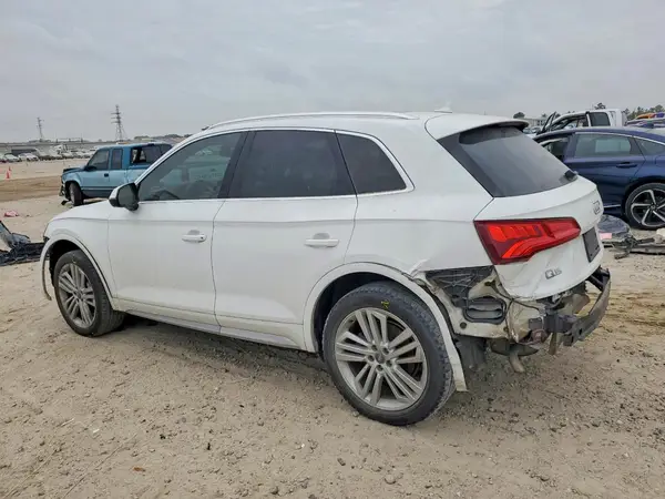 WA1BNAFY6J2017625 2018 AUDI Q5 - Image 2