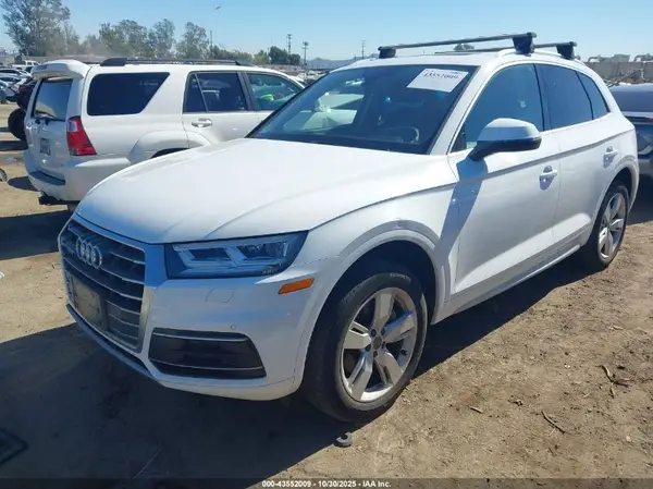WA1BNAFY6J2019309 2018 AUDI Q5 - Image 2