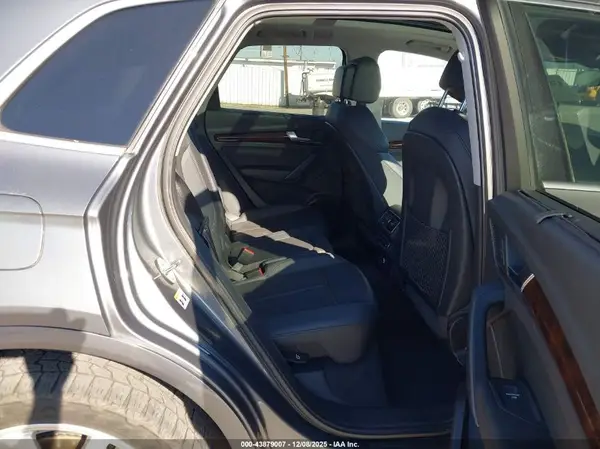 WA1BNAFY6J2038068 2018 AUDI Q5 - Image 8