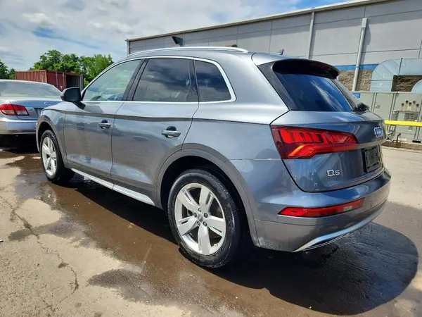 WA1BNAFY6J2053024 2018 AUDI Q5 - Image 2