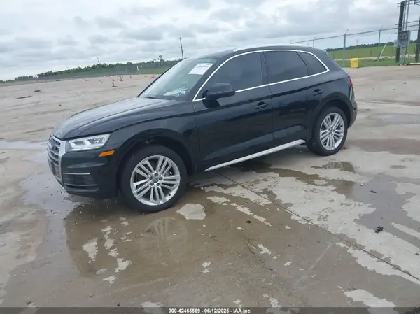 WA1BNAFY6J2059518 2018 AUDI Q5 - Image 2