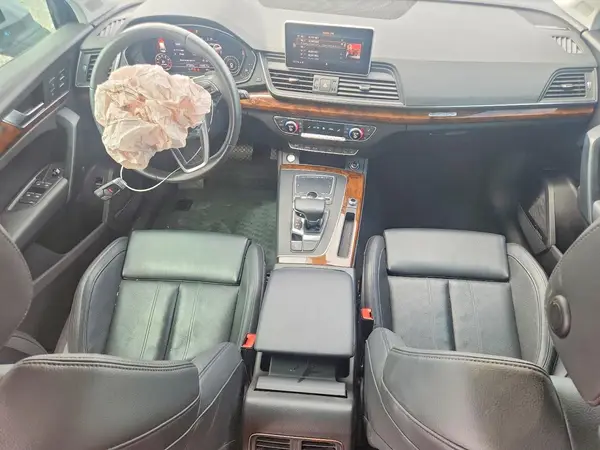 WA1BNAFY6J2060121 2018 AUDI Q5 - Image 8