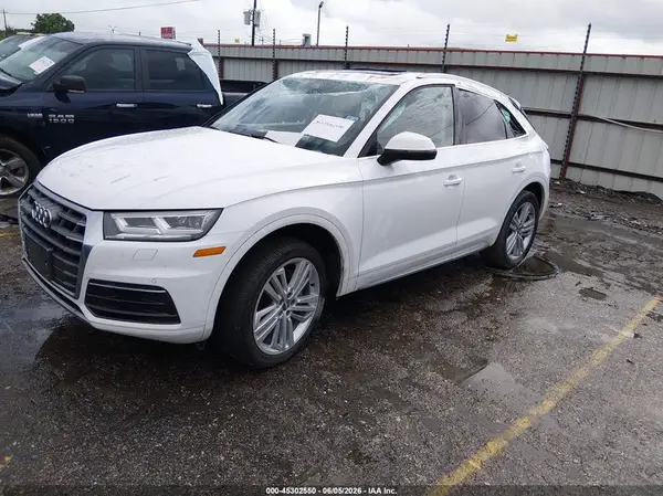 WA1BNAFY6J2065741 2018 AUDI Q5 - Image 2