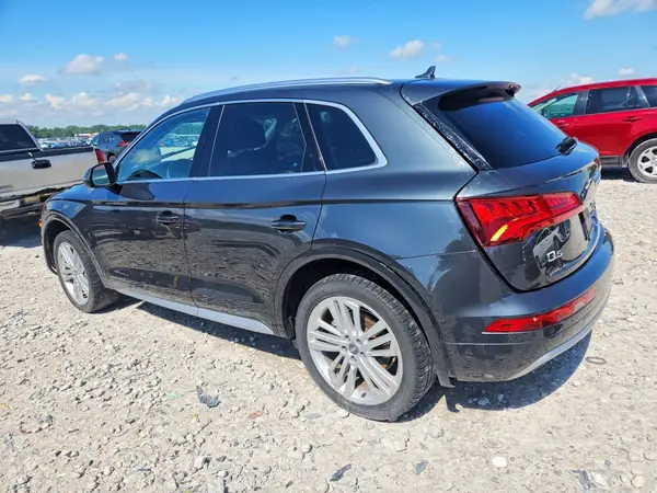 WA1BNAFY6J2081597 2018 AUDI Q5 - Image 2