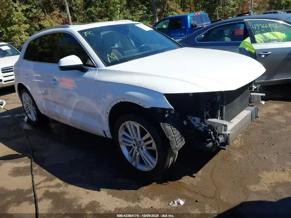 WA1BNAFY6J2085908 2018 AUDI Q5 - Image 1