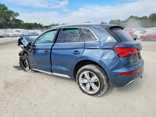 WA1BNAFY6J2099047 2018 AUDI Q5 - Image 2