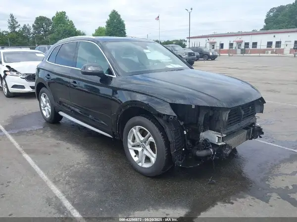 WA1BNAFY6J2100245 2018 AUDI Q5 - Image 1