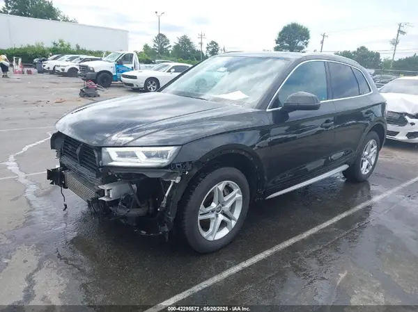 WA1BNAFY6J2100245 2018 AUDI Q5 - Image 2
