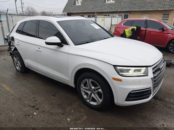 WA1BNAFY6J2164933 2018 AUDI Q5 - Image 1