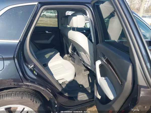 WA1BNAFY6J2204847 2018 AUDI Q5 - Image 8