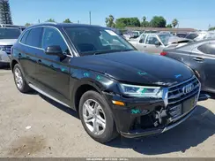 WA1BNAFY6J2205660 2018 AUDI Q5