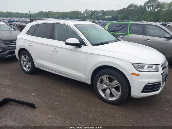 WA1BNAFY6J2214696 2018 AUDI Q5 - Image 1
