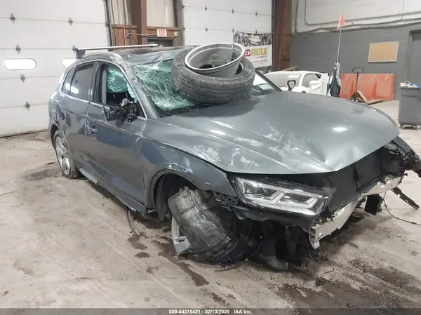 WA1BNAFY6J2232860 2018 AUDI Q5 - Image 1