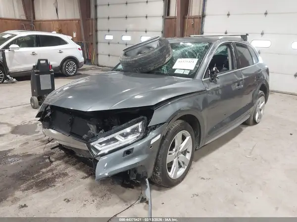 WA1BNAFY6J2232860 2018 AUDI Q5 - Image 2