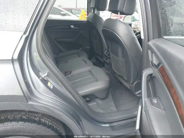 WA1BNAFY6K2017450 2019 AUDI Q5 - Image 8